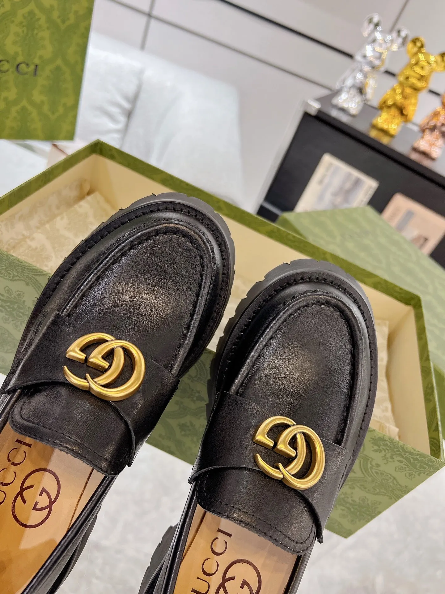 👟👟Ex-factory price 560👟👟 Male +10 Gucci Gucci 2023 early spring new product! The original version is developed into a higher version. Both men and women have open edge beads to ensure consistent quality. Size: 35-41# for women and 39-45# for men.